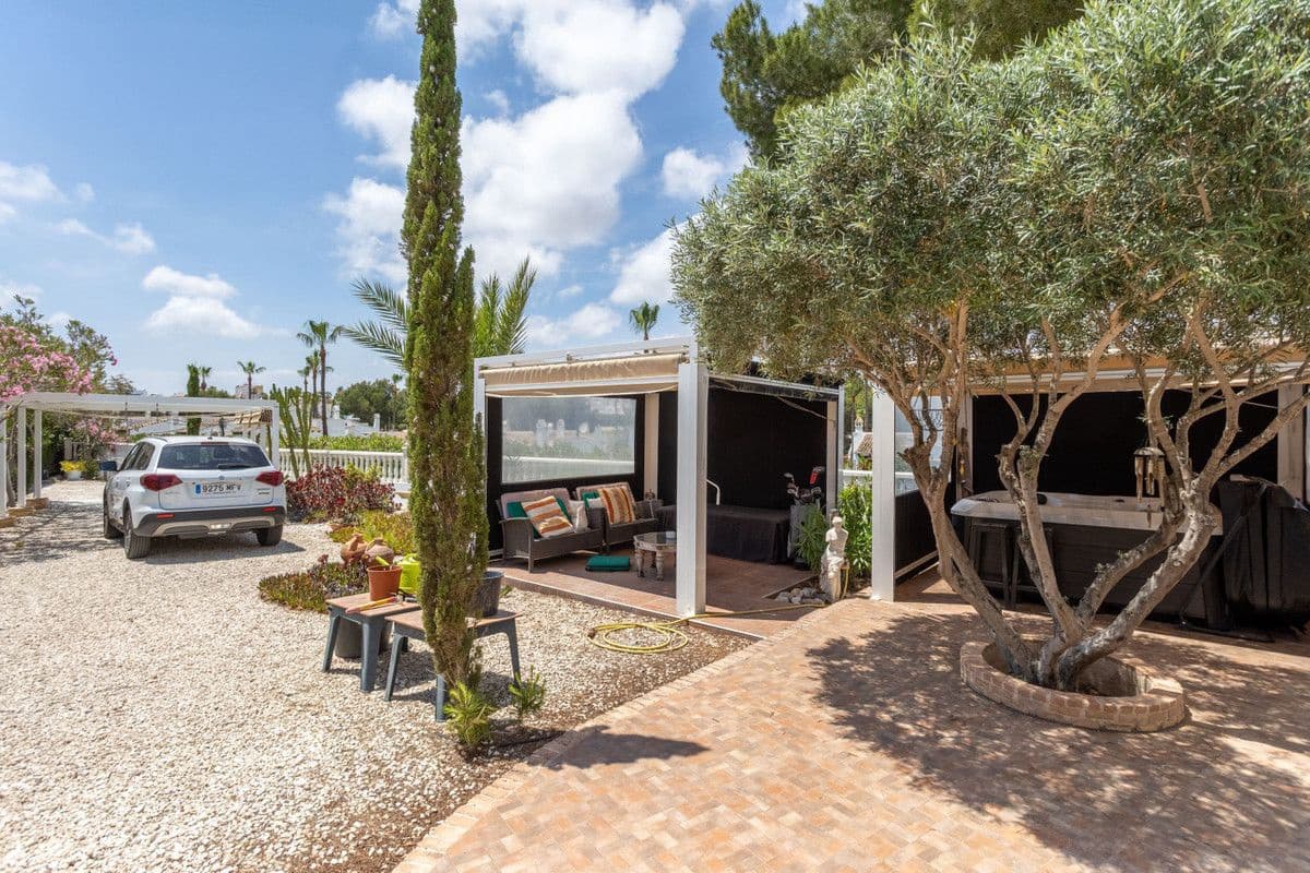 4 soverom Villa til salgs i Orihuela Costa - € 750 000 (Ref: 10034111)