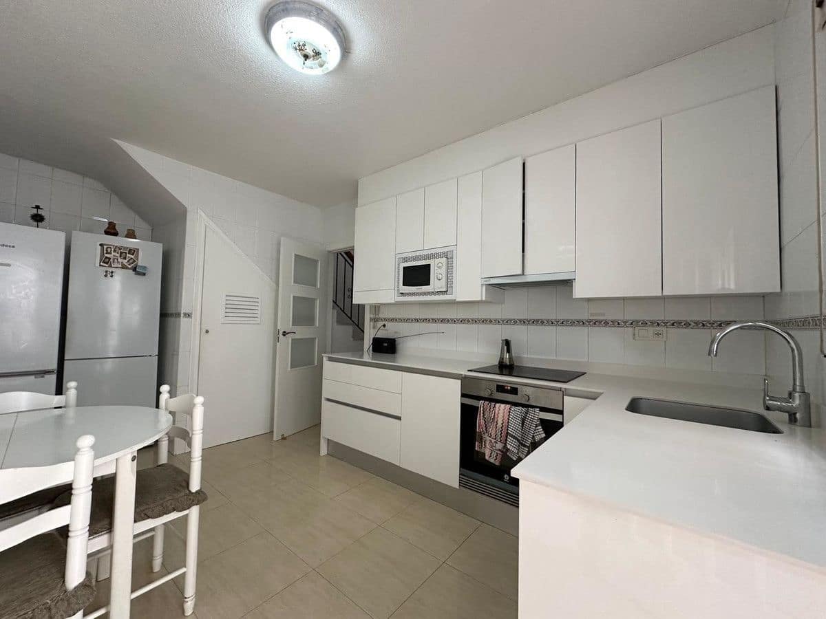 4 soverom Hus til salgs i Los Alcazares - € 299 000 (Ref: 10034112)