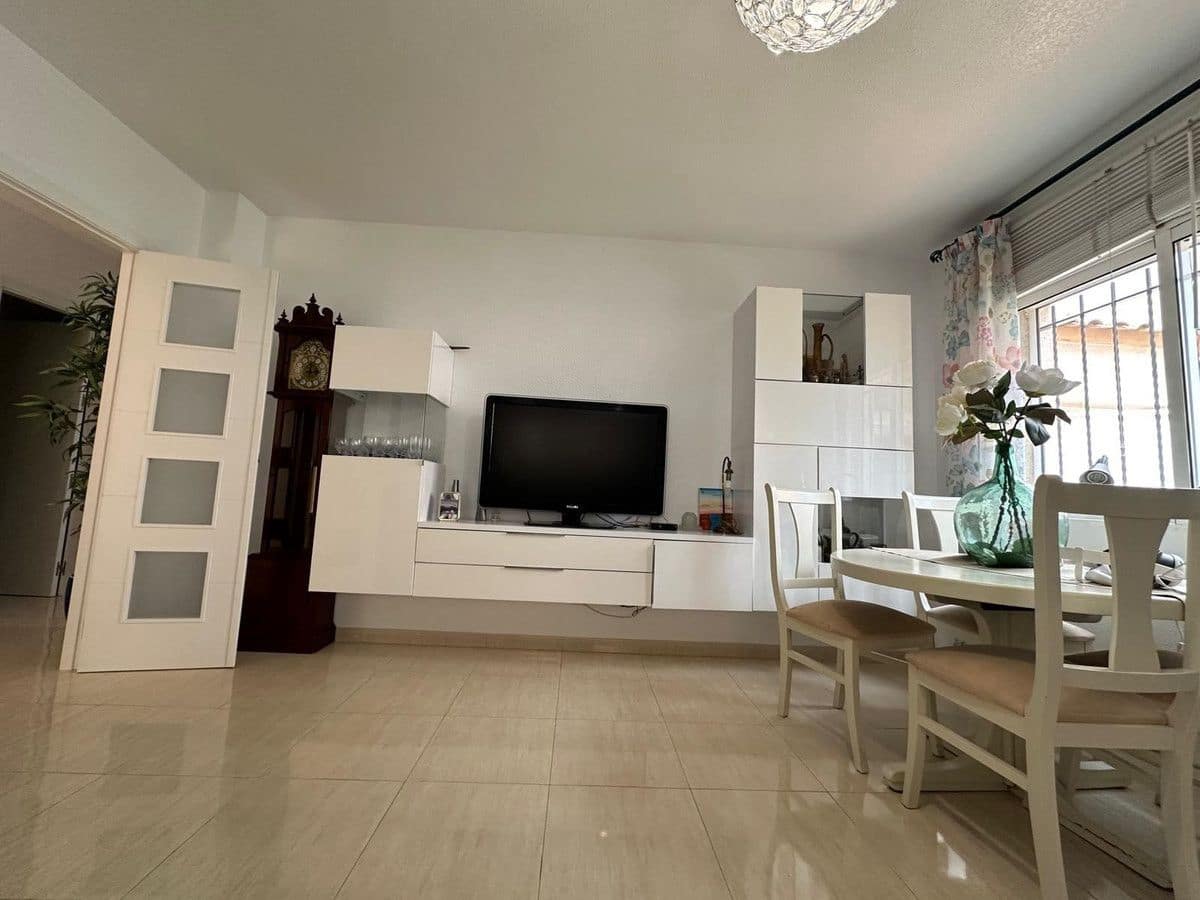 4 soverom Hus til salgs i Los Alcazares - € 299 000 (Ref: 10034112)