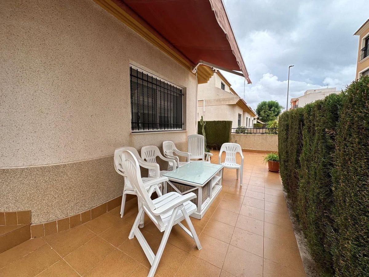 4 soverom Hus til salgs i Los Alcazares - € 299 000 (Ref: 10034112)