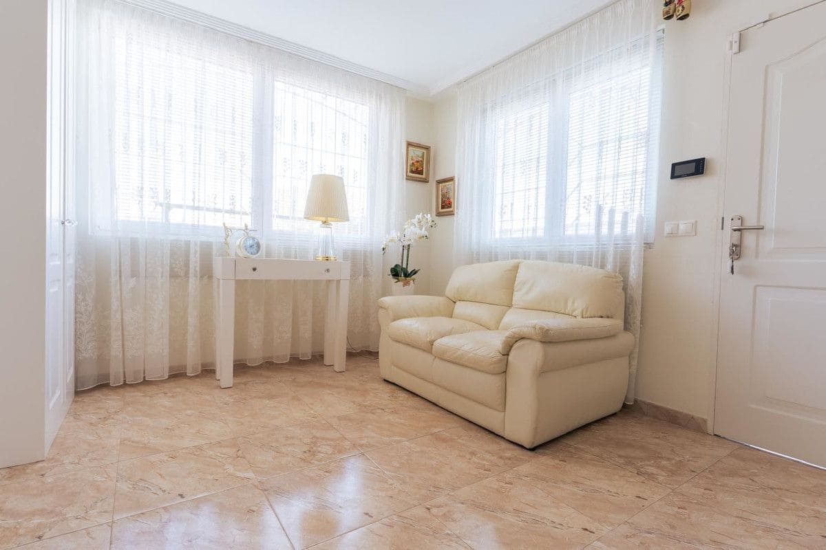 7 bedroom Villa for sale in Orihuela Costa - € 930,000 (Ref: 10034114)