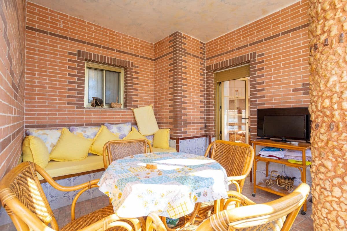 4 bedroom Villa for sale in La Union - € 375,000 (Ref: 10034115)