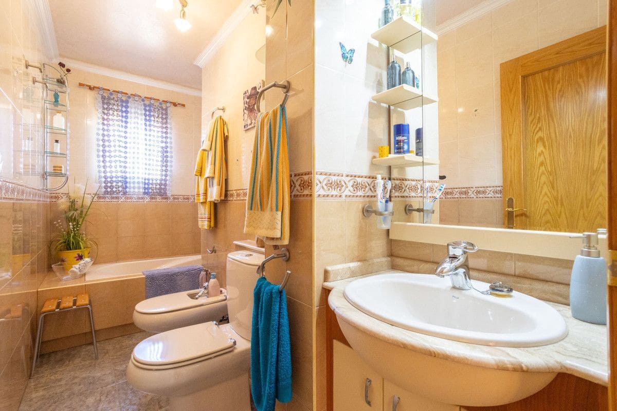 4 bedroom Villa for sale in La Union - € 375,000 (Ref: 10034115)