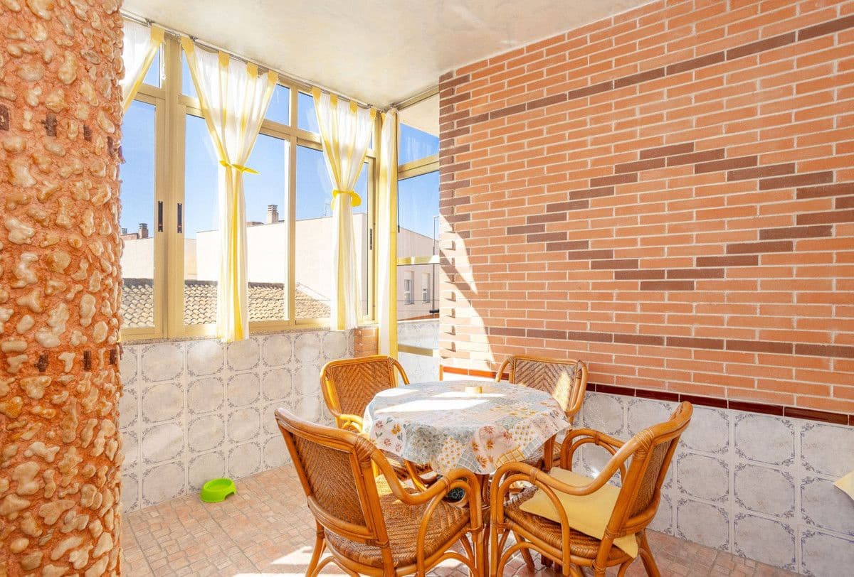 4 bedroom Villa for sale in La Union - € 375,000 (Ref: 10034115)