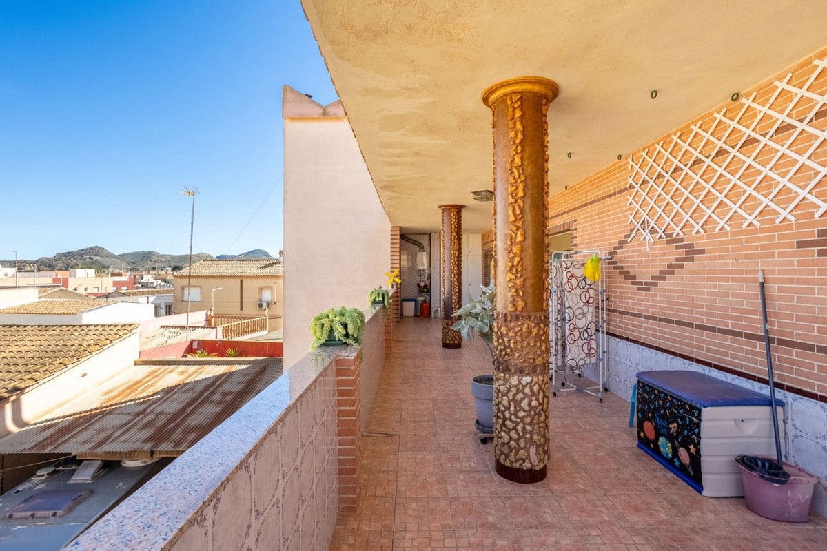 4 bedroom Villa for sale in La Union - € 375,000 (Ref: 10034115)