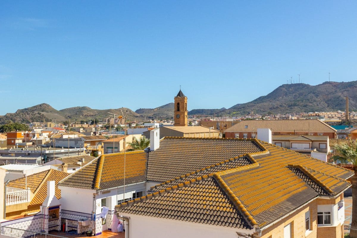 4 bedroom Villa for sale in La Union - € 375,000 (Ref: 10034115)