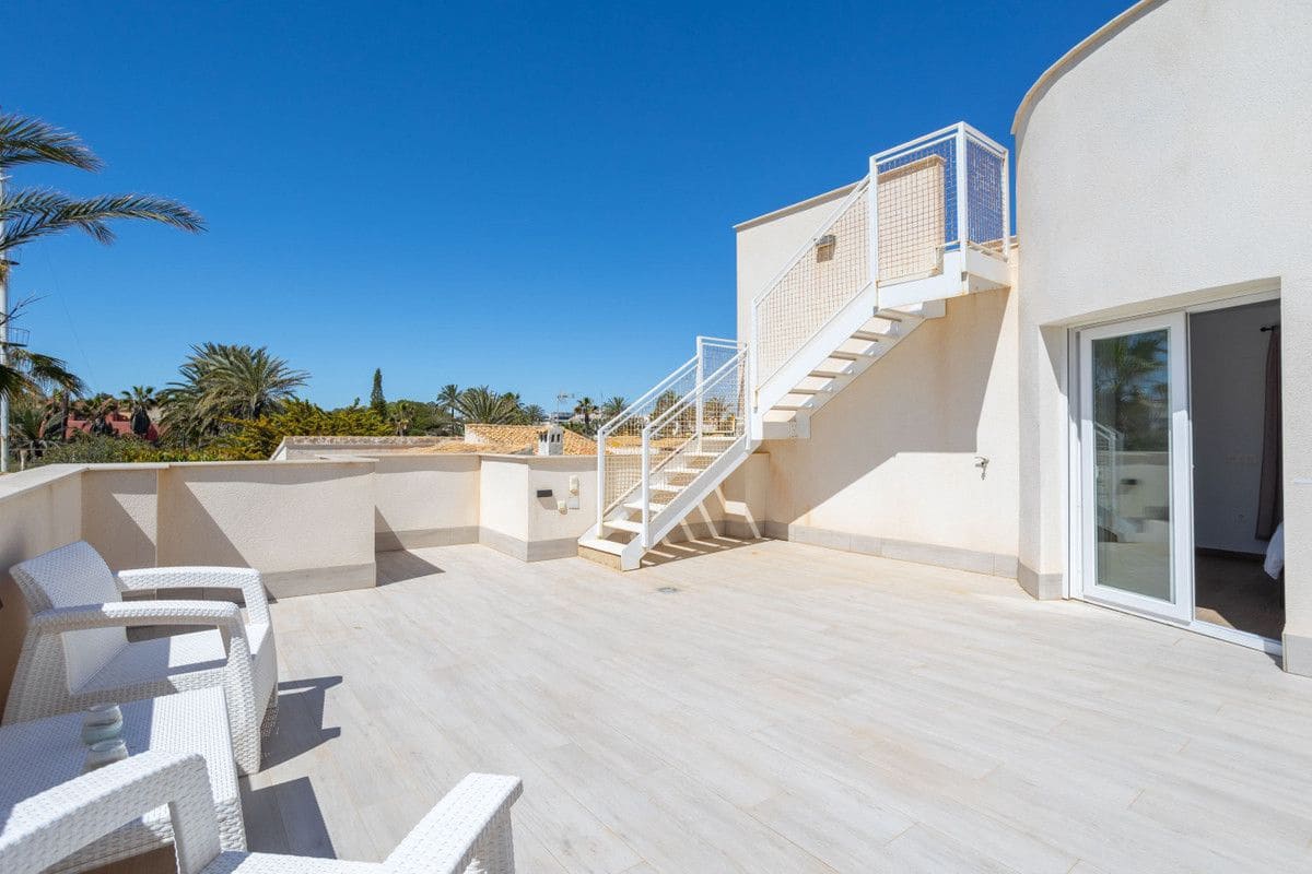 3 sovrum Villa till salu i La Zenia - 940 000 € (Ref: 10034117)