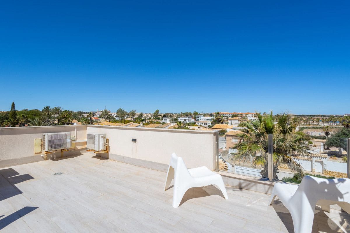 3 sovrum Villa till salu i La Zenia - 940 000 € (Ref: 10034117)