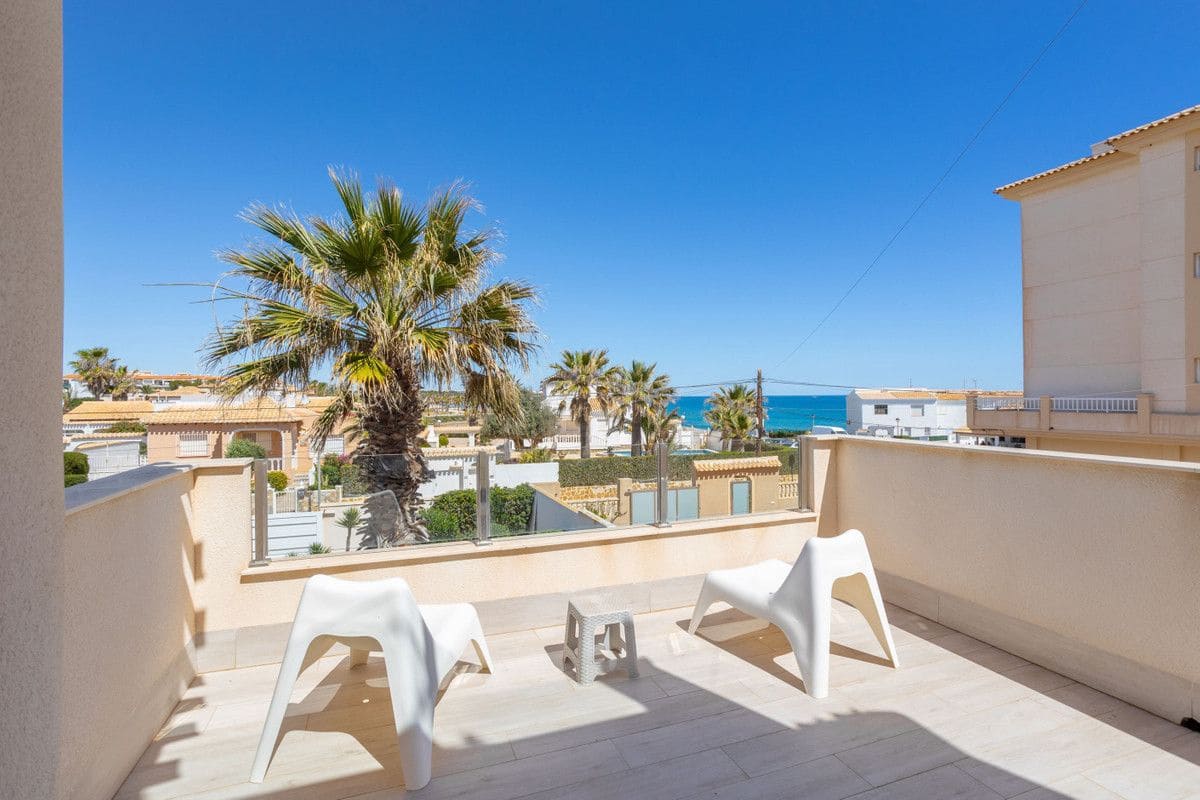 3 sovrum Villa till salu i La Zenia - 940 000 € (Ref: 10034117)
