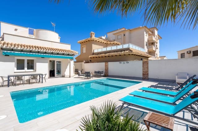 3 sovrum Villa till salu i La Zenia, Orihuela - 940 000 € (Ref: 10034117)