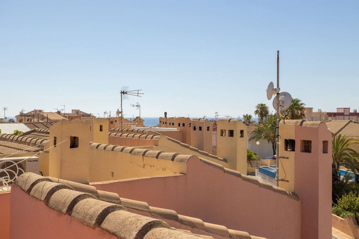 2 sovrum Hus till salu i Torrevieja - 220 000 € (Ref: 10034118)