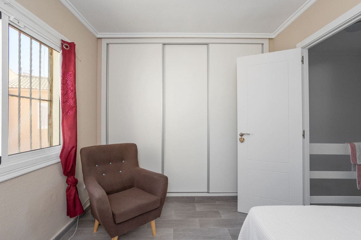 2 sovrum Hus till salu i Torrevieja - 220 000 € (Ref: 10034118)