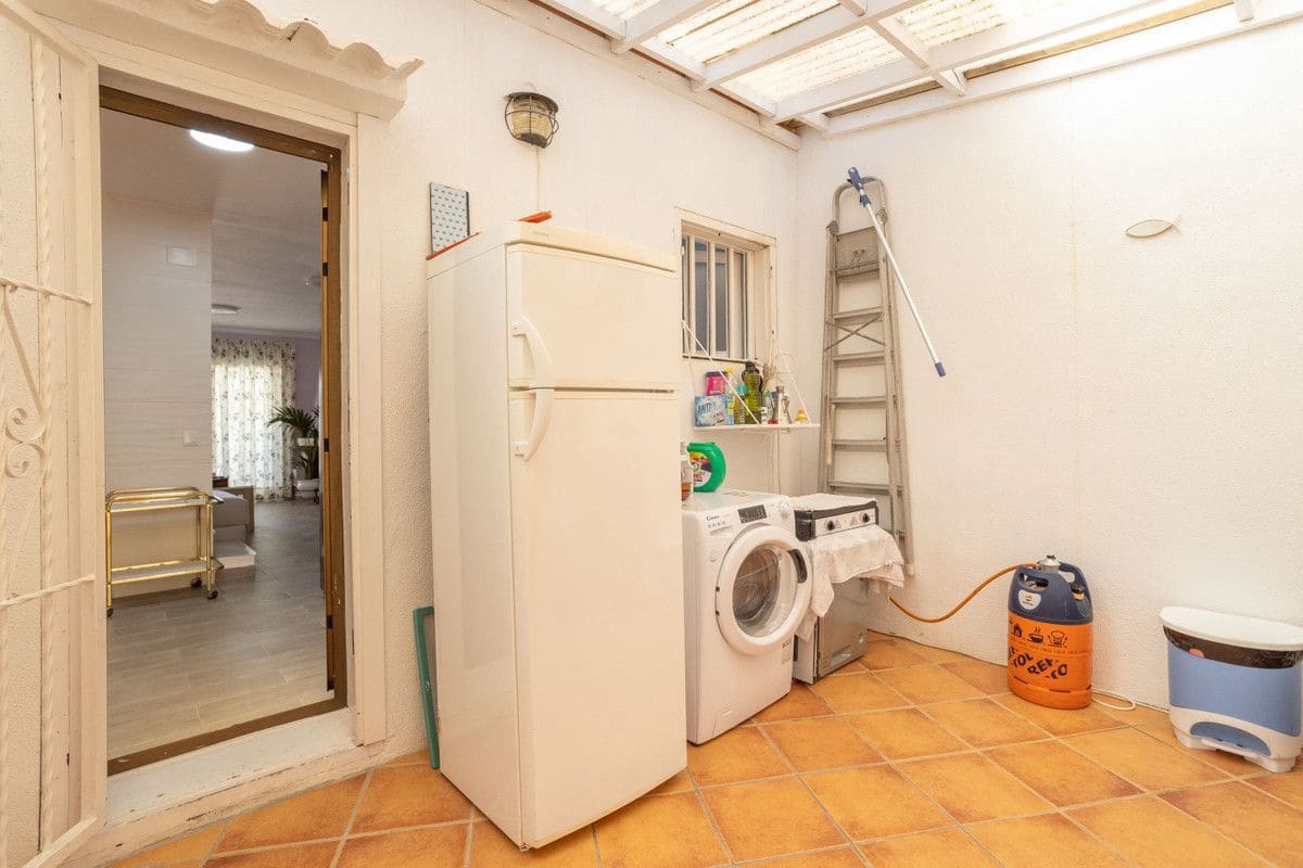 2 sovrum Hus till salu i Torrevieja - 220 000 € (Ref: 10034118)