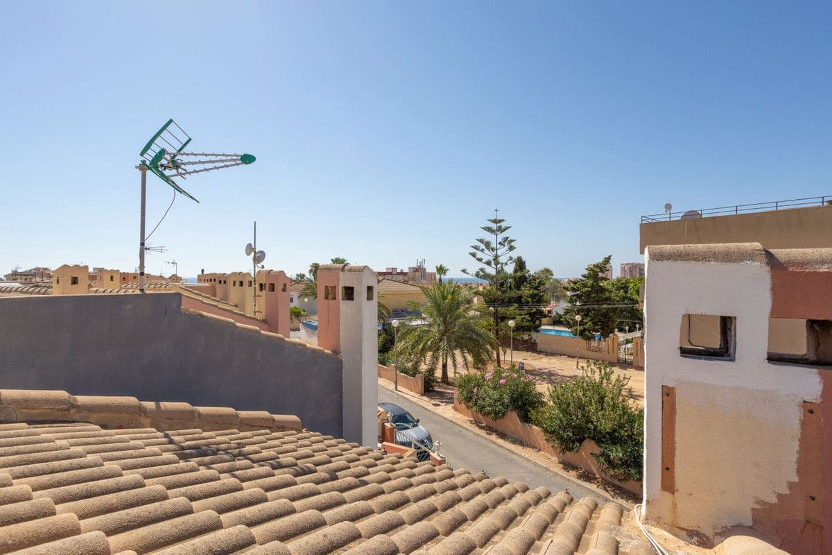 2 sovrum Hus till salu i Torrevieja - 220 000 € (Ref: 10034118)