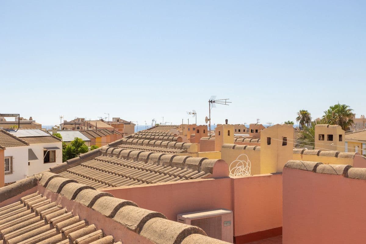 2 sovrum Hus till salu i Torrevieja - 220 000 € (Ref: 10034118)