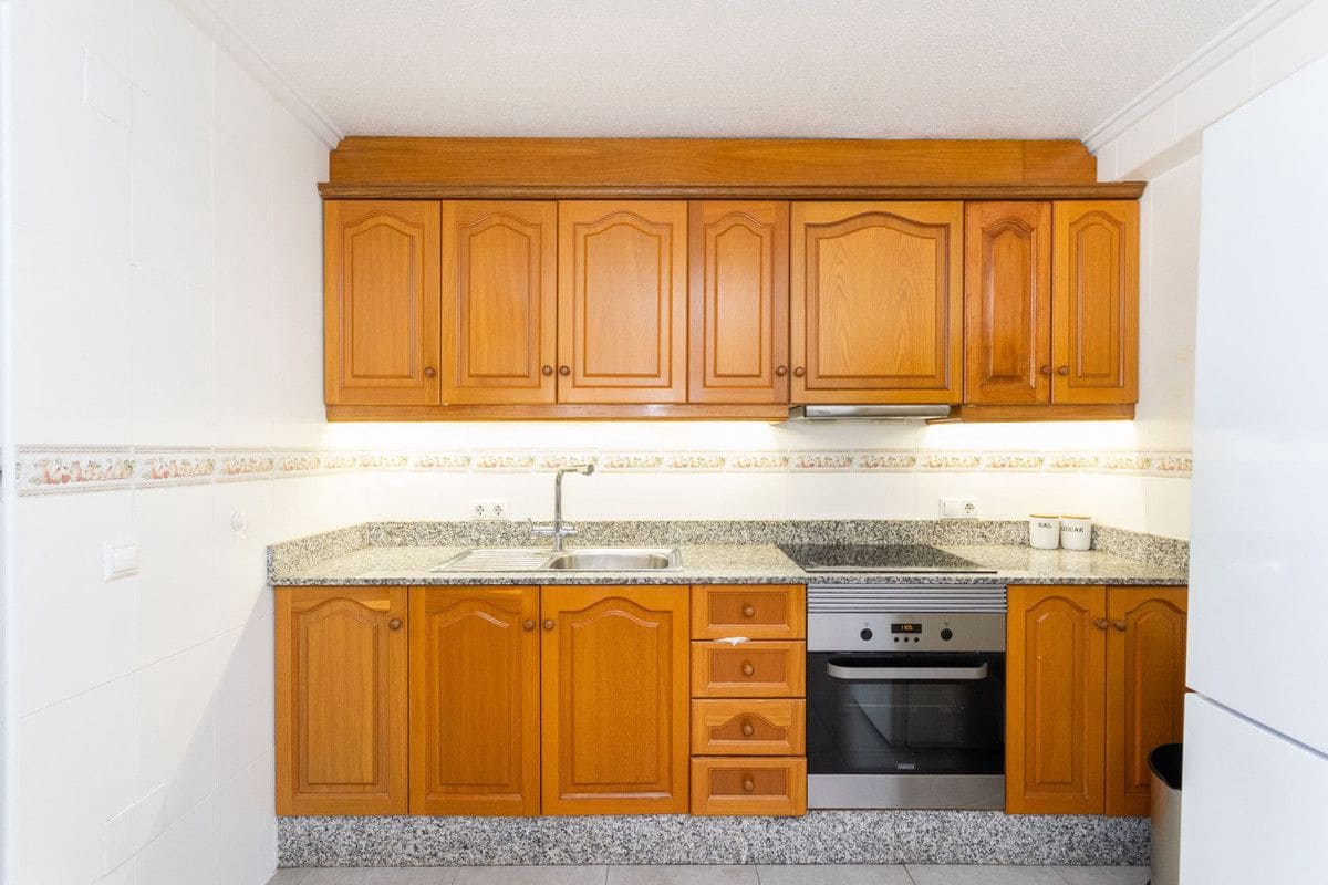 4 makuuhuone Omakotitalo myytävänä paikassa Los Montesinos - 290 000 € (Ref: 10034122)
