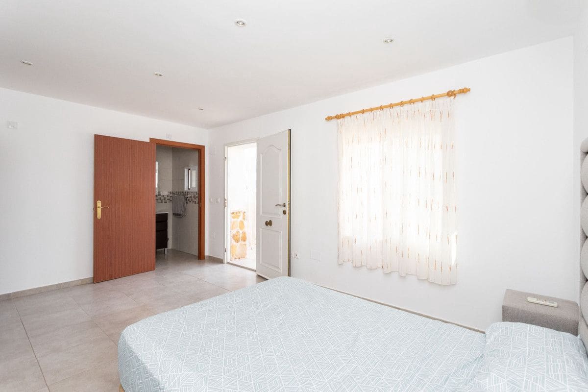 4 makuuhuone Omakotitalo myytävänä paikassa Los Montesinos - 290 000 € (Ref: 10034122)