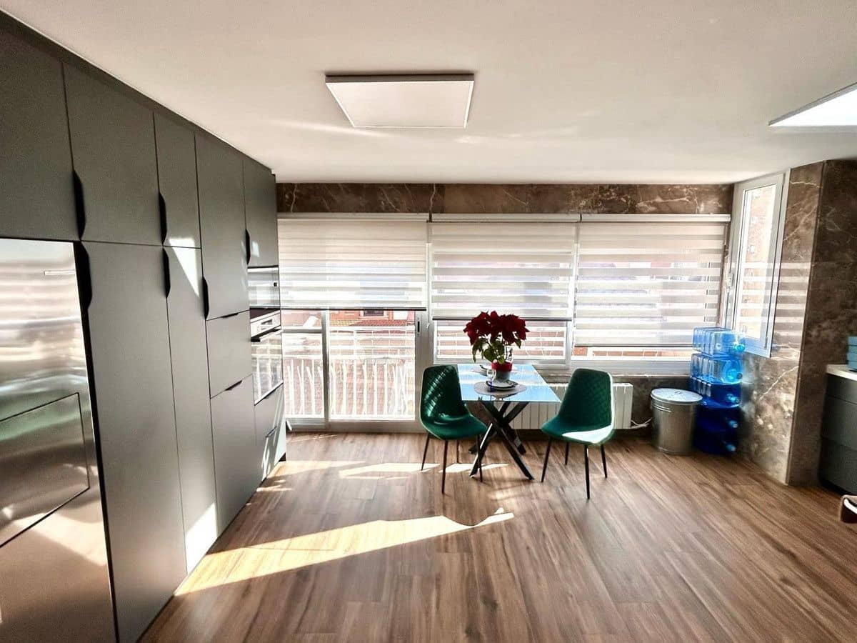 1 bedroom Apartment for sale in Alicante / Alacant city - € 300,000 (Ref: 10034127)