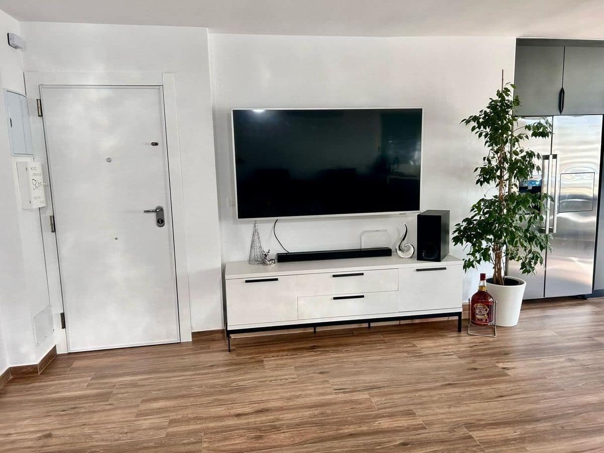 1 bedroom Apartment for sale in Alicante / Alacant city - € 300,000 (Ref: 10034127)