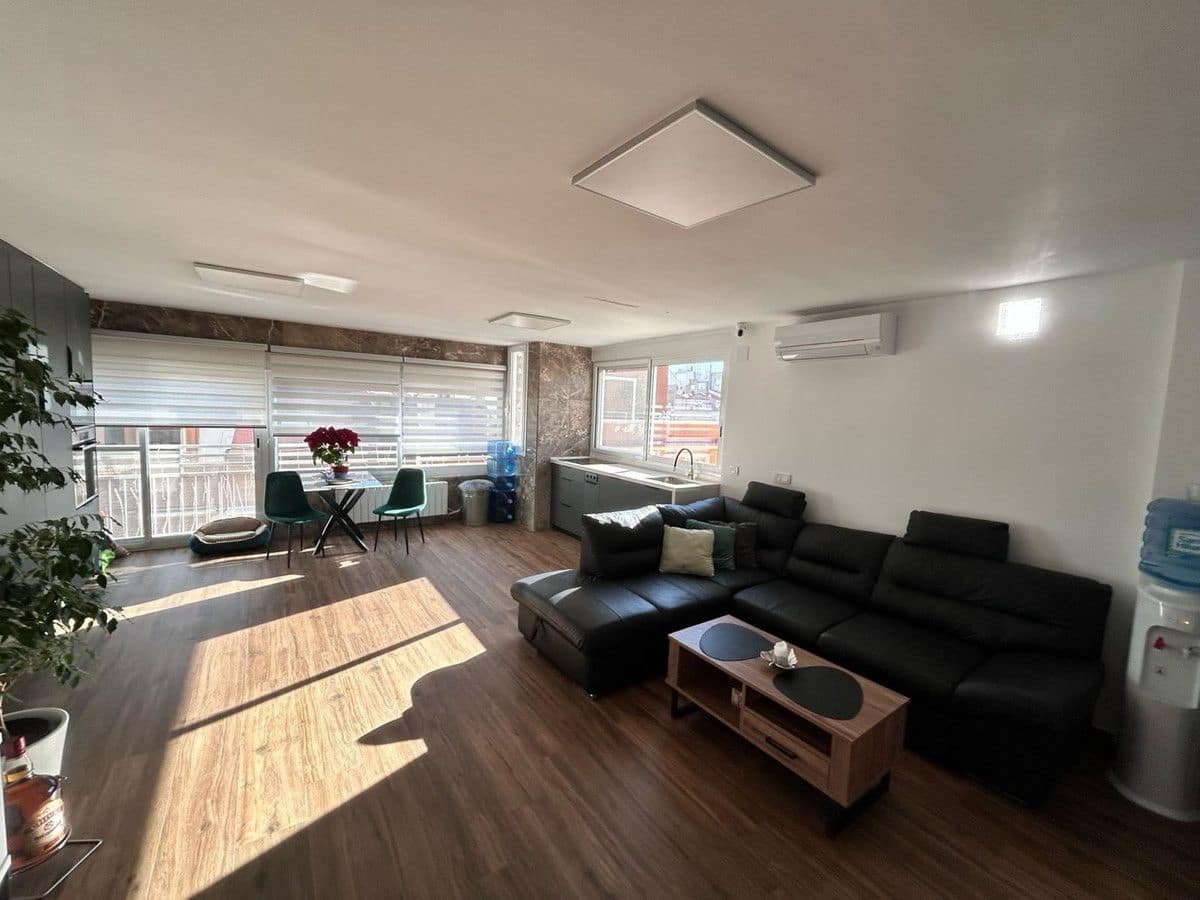 1 bedroom Apartment for sale in Alicante / Alacant city - € 300,000 (Ref: 10034127)