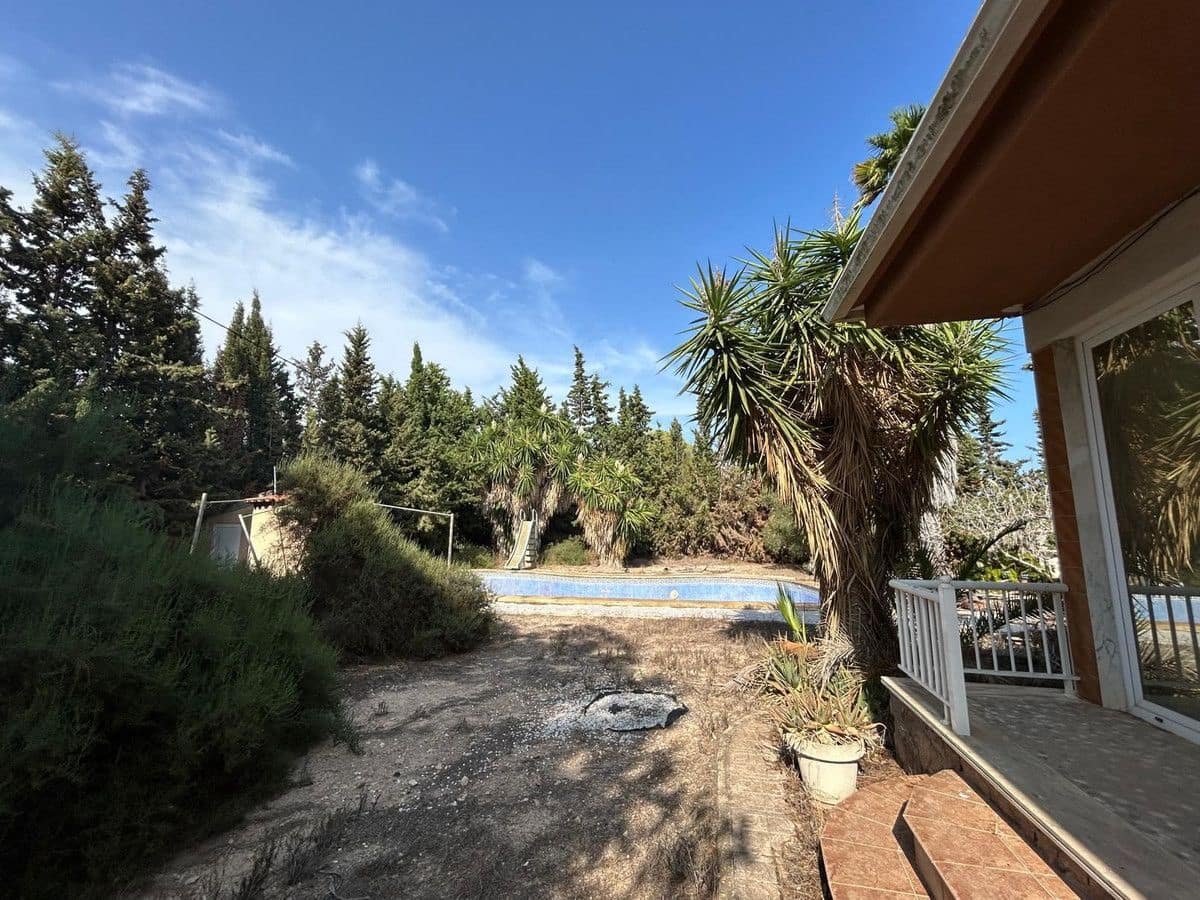 6 bedroom Villa for sale in La Marina - € 625,000 (Ref: 10034131)