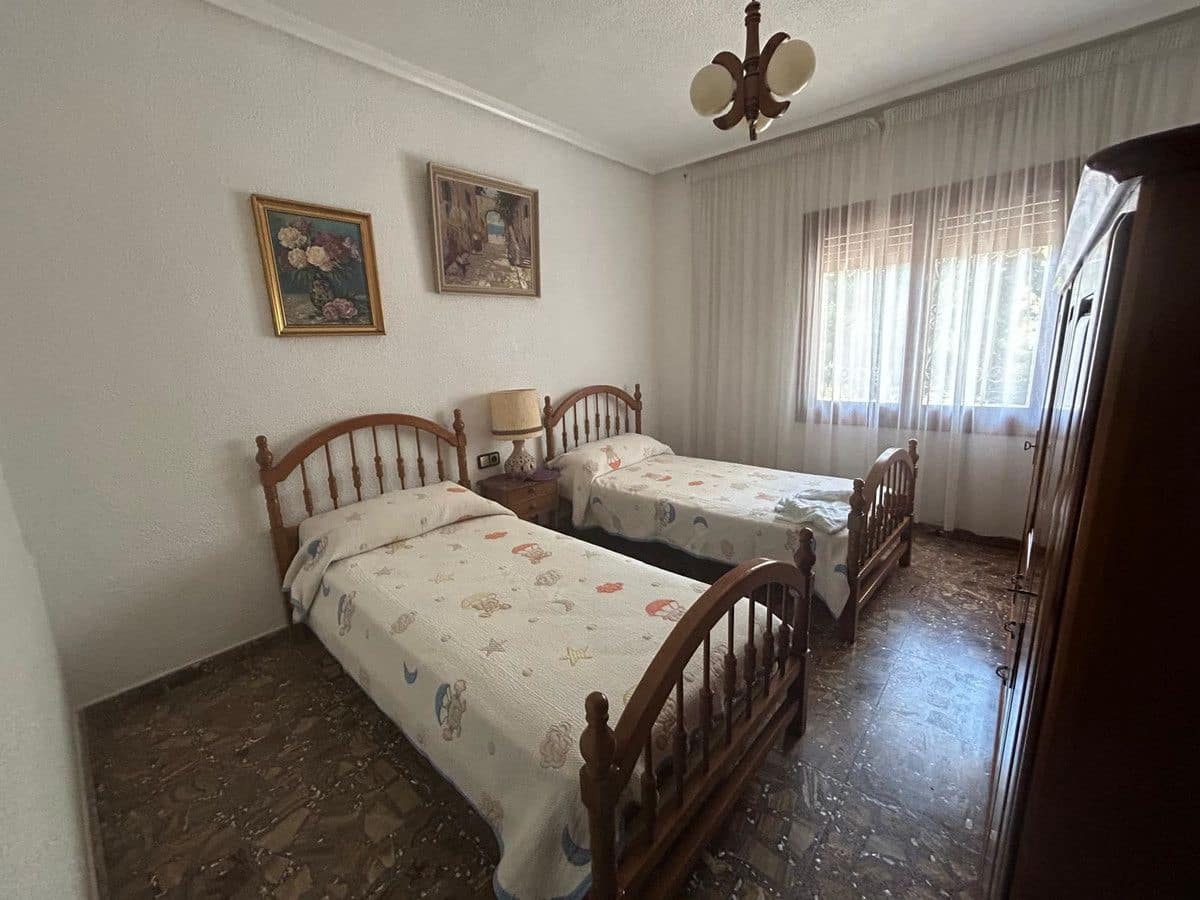 6 bedroom Villa for sale in La Marina - € 625,000 (Ref: 10034131)