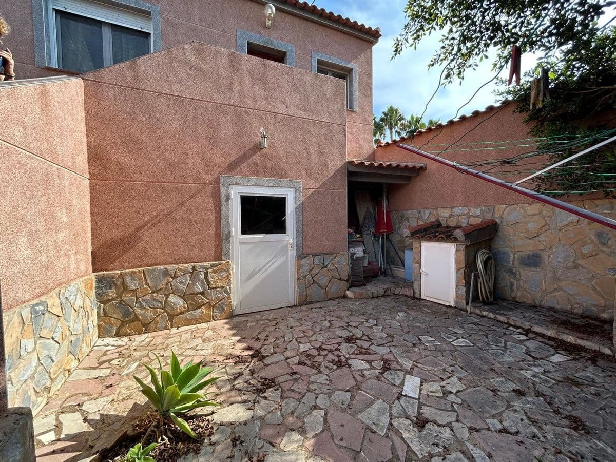 6 bedroom Villa for sale in La Marina - € 625,000 (Ref: 10034131)