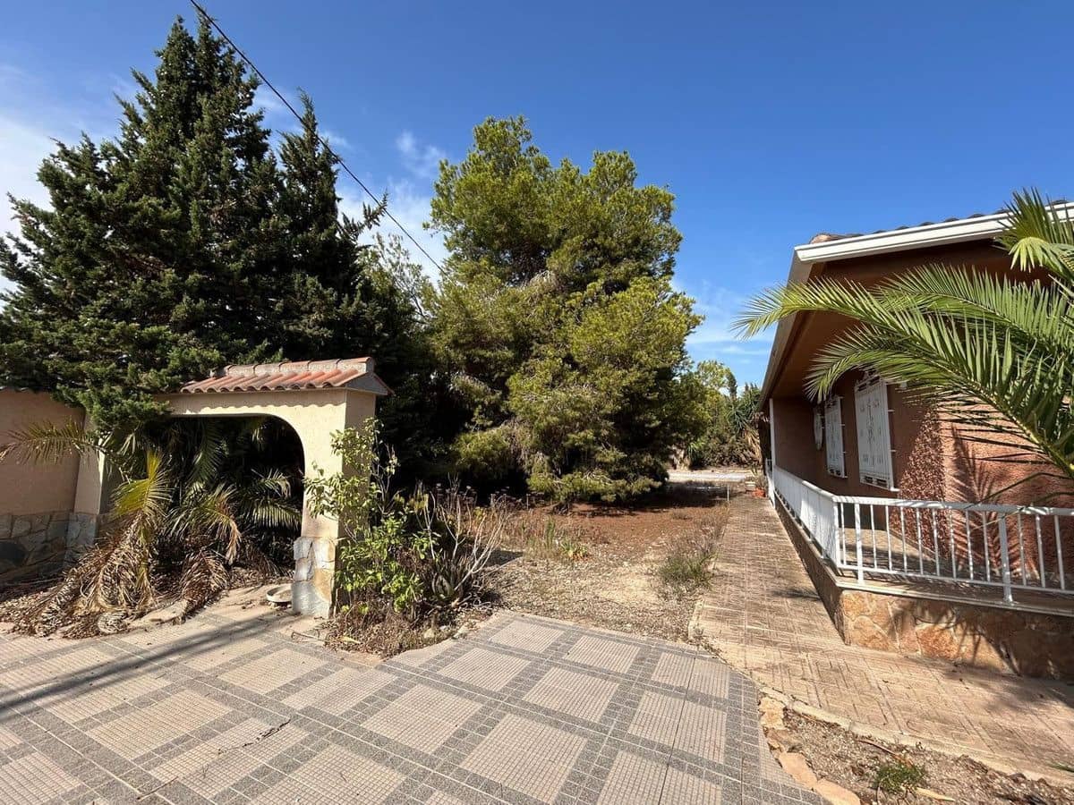 6 bedroom Villa for sale in La Marina - € 625,000 (Ref: 10034131)