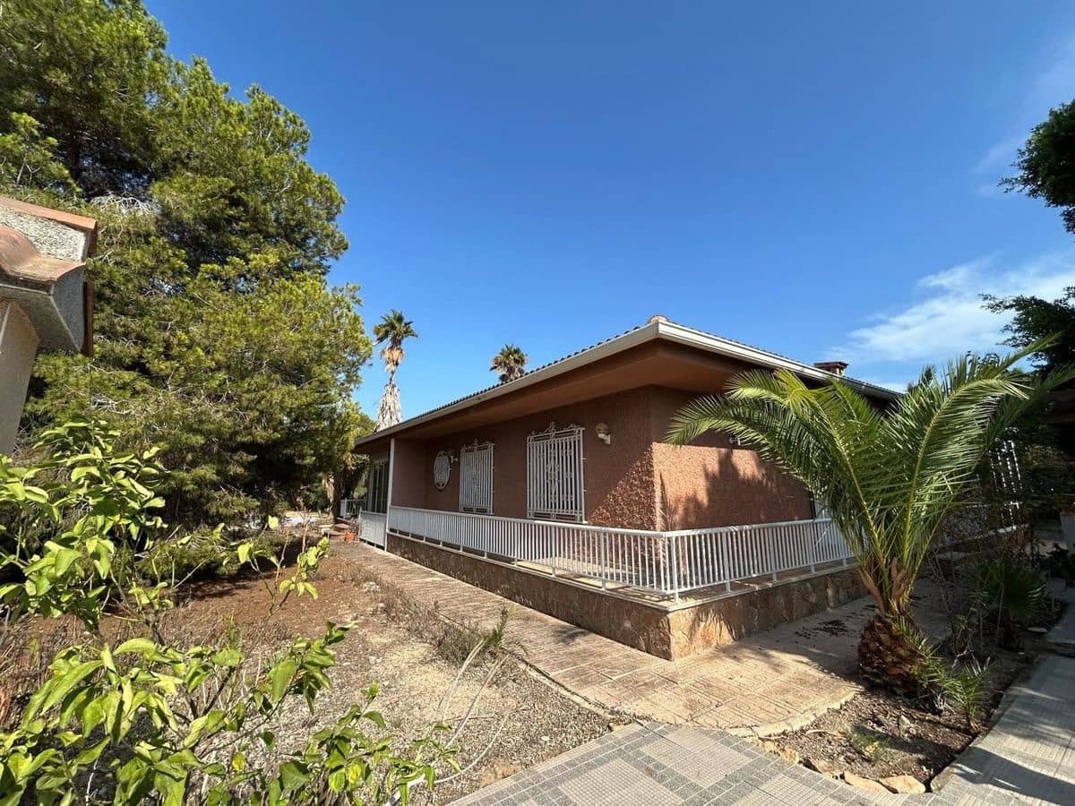6 bedroom Villa for sale in La Marina - € 625,000 (Ref: 10034131)