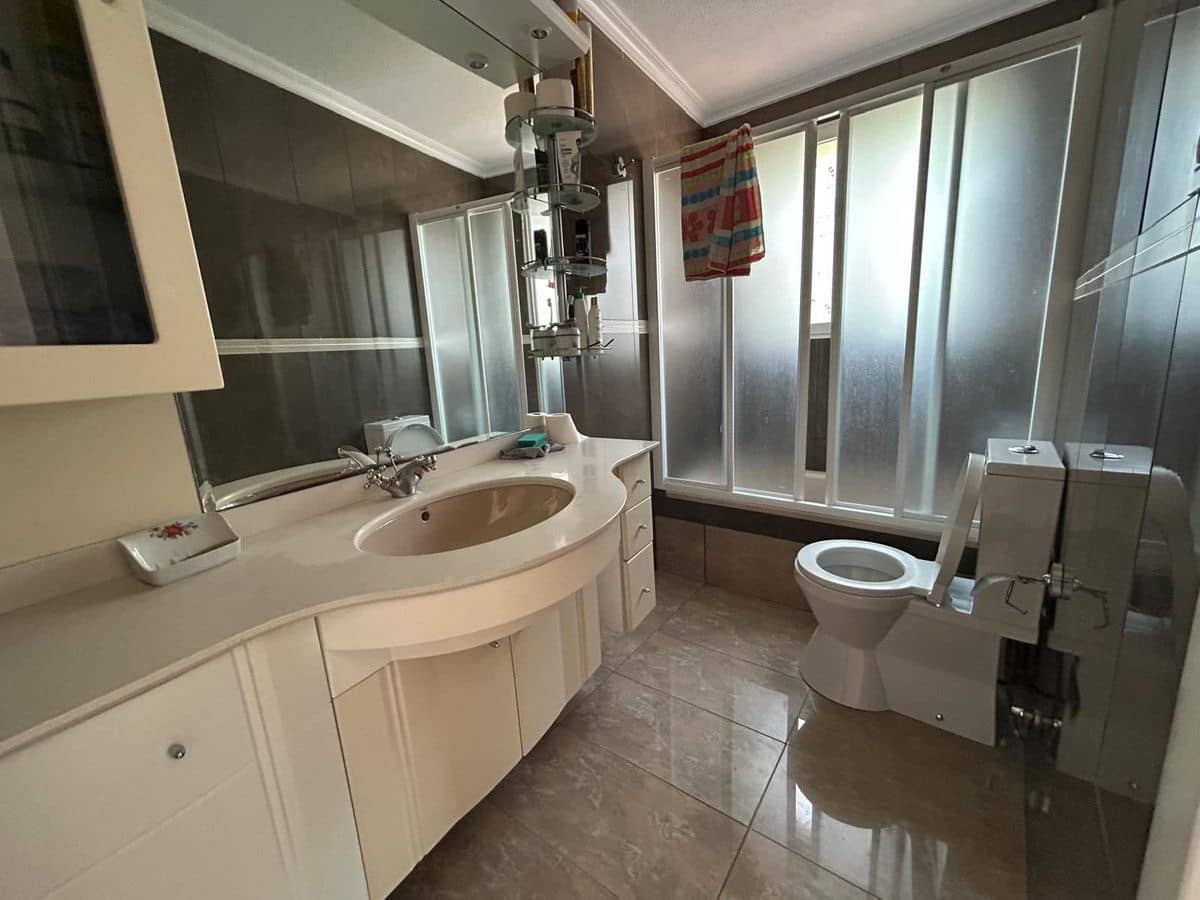 6 bedroom Villa for sale in La Marina - € 625,000 (Ref: 10034131)