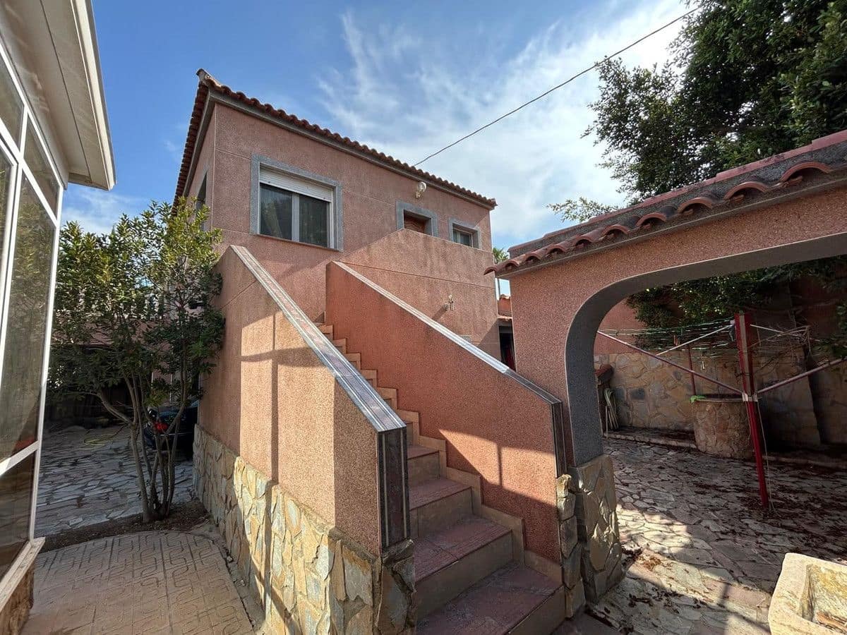 6 bedroom Villa for sale in La Marina - € 625,000 (Ref: 10034131)