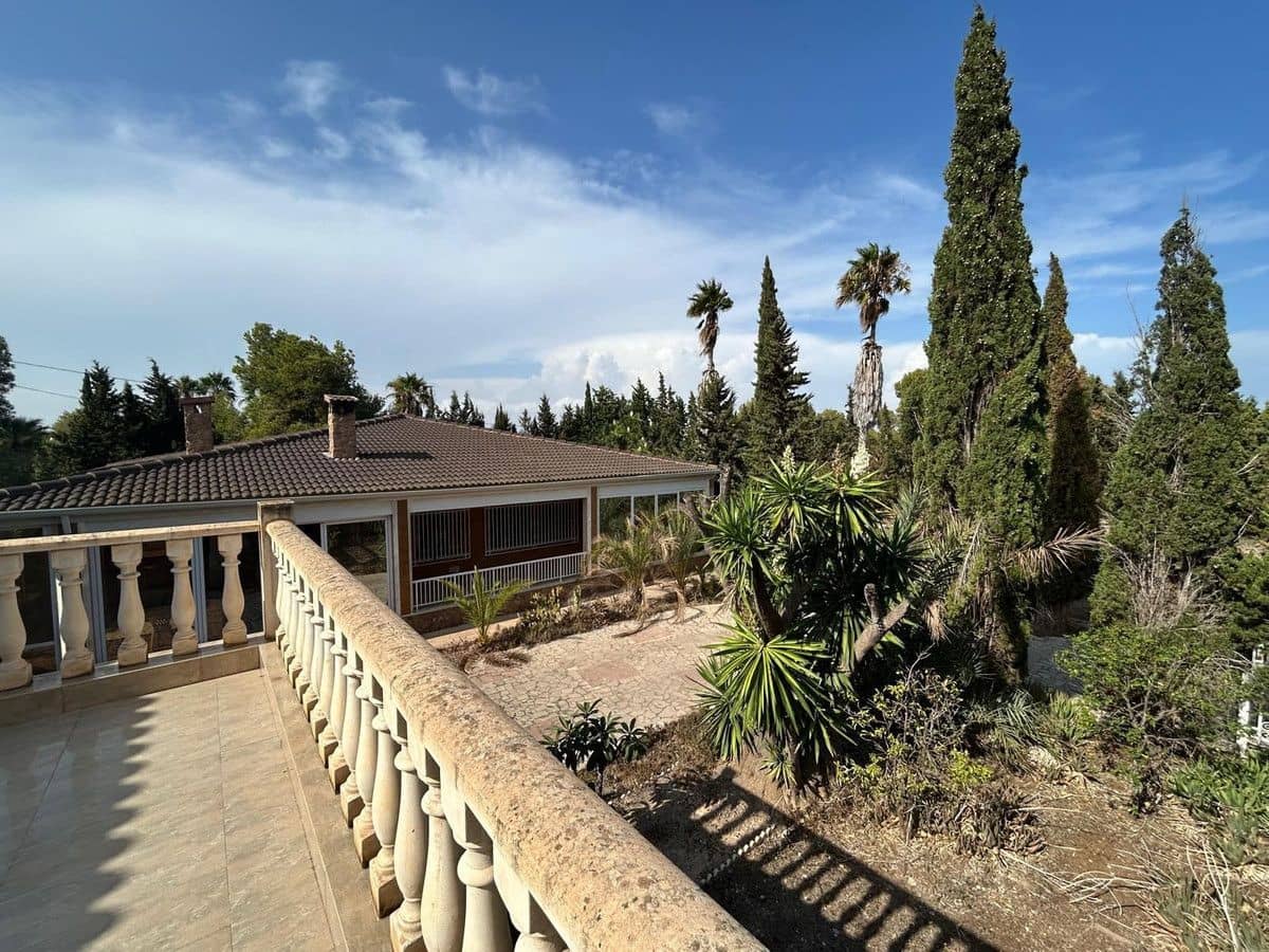 6 bedroom Villa for sale in La Marina - € 625,000 (Ref: 10034131)