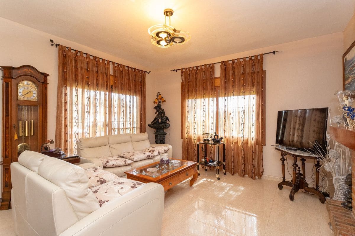 3 bedroom Villa for sale in Campoamor - € 985,000 (Ref: 10034132)