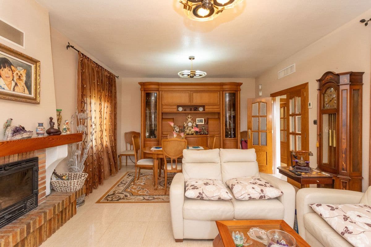 3 bedroom Villa for sale in Campoamor - € 985,000 (Ref: 10034132)