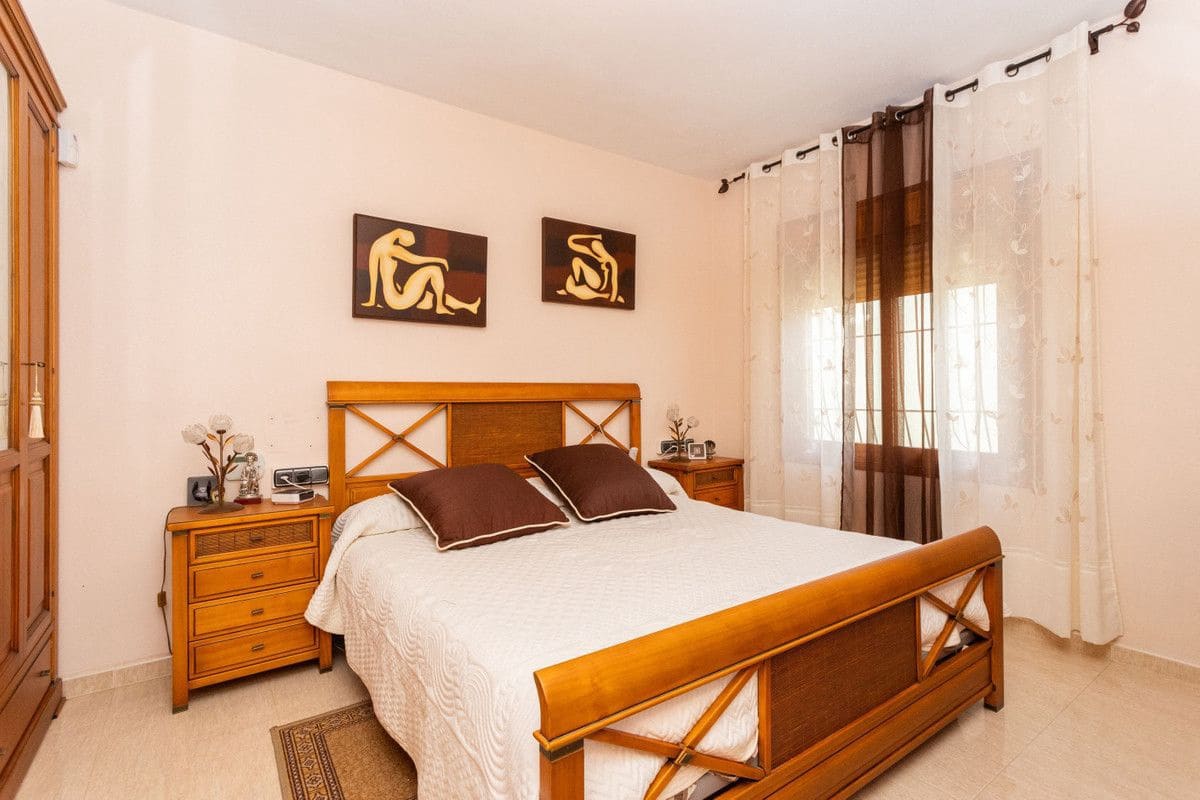 3 bedroom Villa for sale in Campoamor - € 985,000 (Ref: 10034132)