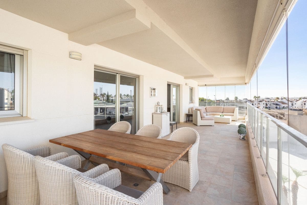 4 makuuhuone Huoneisto myytävänä paikassa Orihuela Costa - 470 000 € (Ref: 10034134)