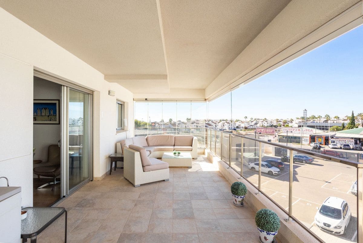 4 makuuhuone Huoneisto myytävänä paikassa Orihuela Costa - 470 000 € (Ref: 10034134)