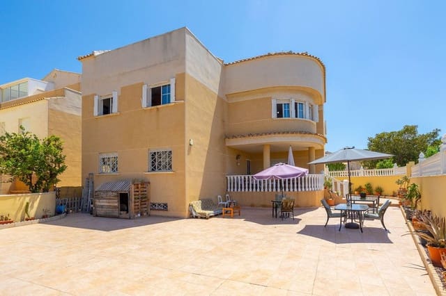 6 sovrum Villa till salu i El Chaparral, Torrevieja - 539 000 € (Ref: 10034136)