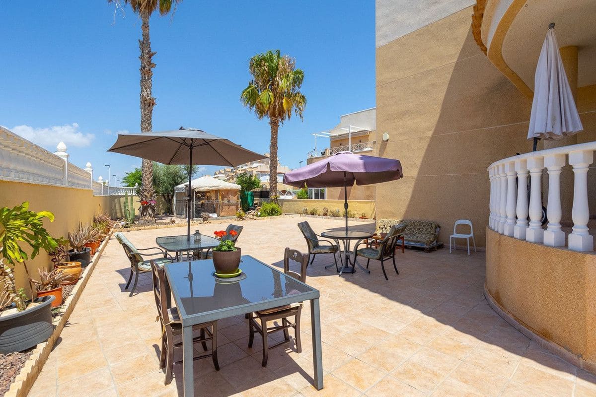 6 sovrum Villa till salu i El Chaparral - 539 000 € (Ref: 10034136)