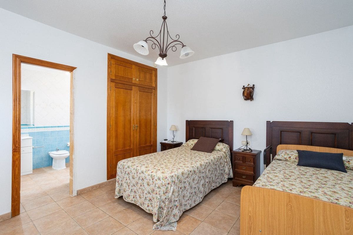 6 sovrum Villa till salu i El Chaparral - 539 000 € (Ref: 10034136)