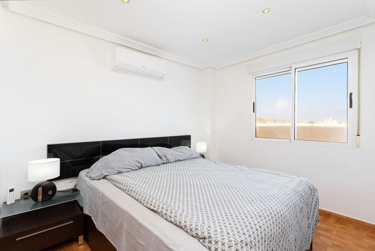 3 quarto Apartamento para venda em La Mata - 280 000 € (Ref: 10034139)