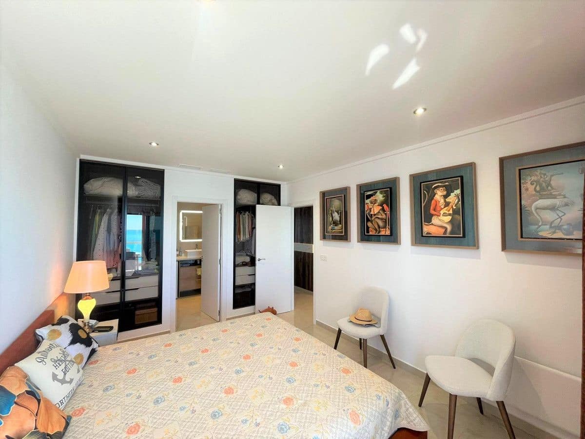 3 bedroom Apartment for sale in La Manga del Mar Menor with pool - € 525,000 (Ref: 10035569)