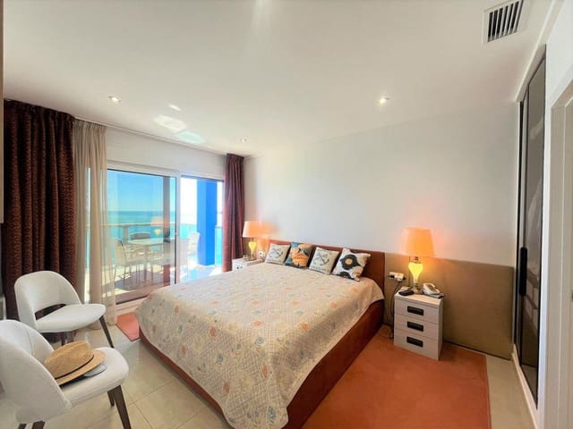 3 bedroom Apartment for sale in La Manga del Mar Menor with pool - € 525,000 (Ref: 10035569)
