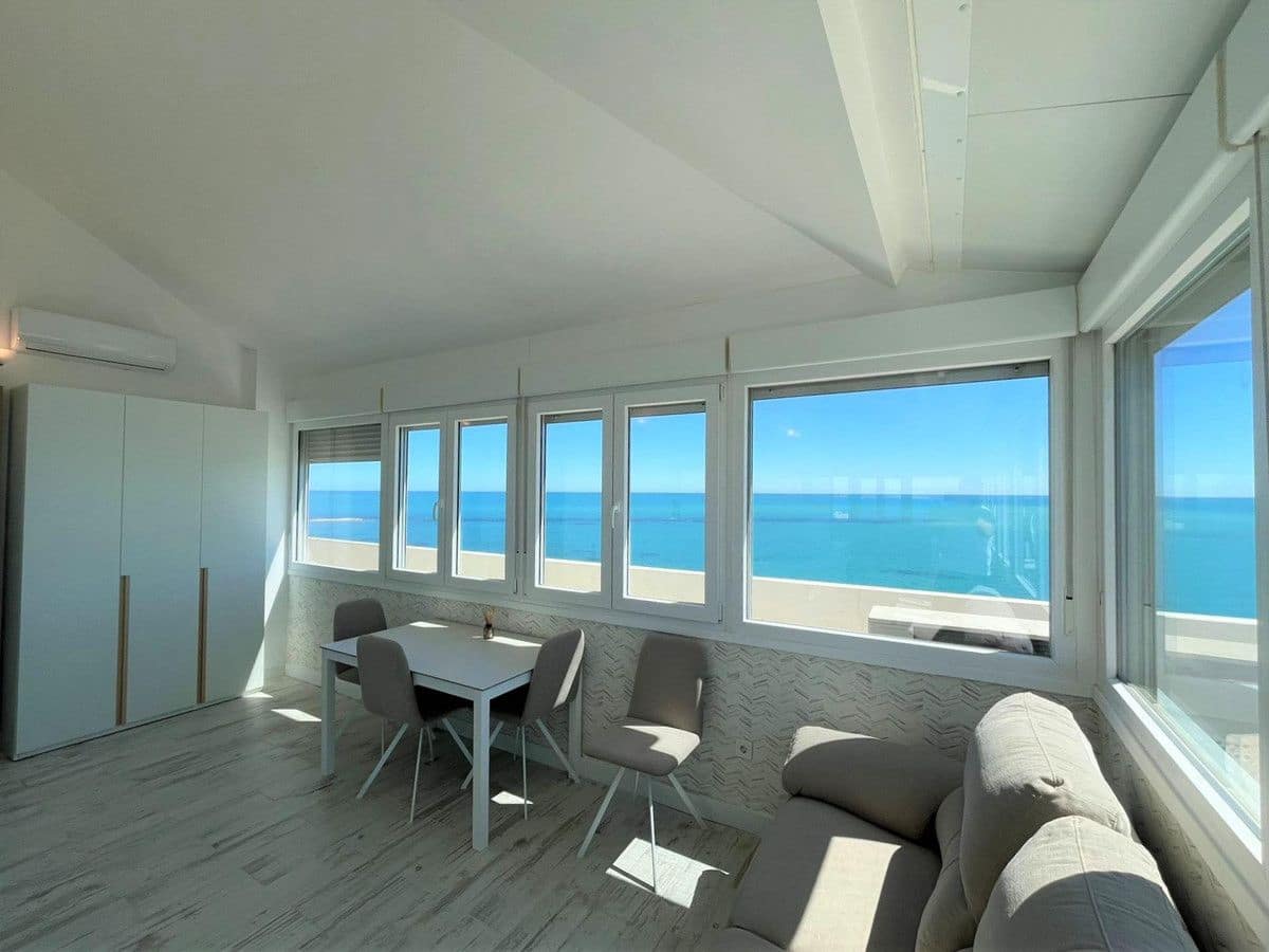 3 bedroom Apartment for sale in La Manga del Mar Menor with pool - € 525,000 (Ref: 10035569)