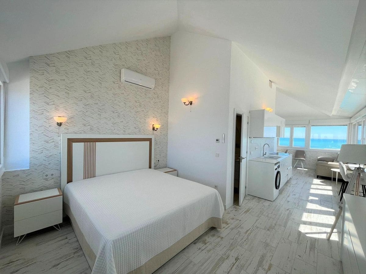 3 bedroom Apartment for sale in La Manga del Mar Menor with pool - € 525,000 (Ref: 10035569)