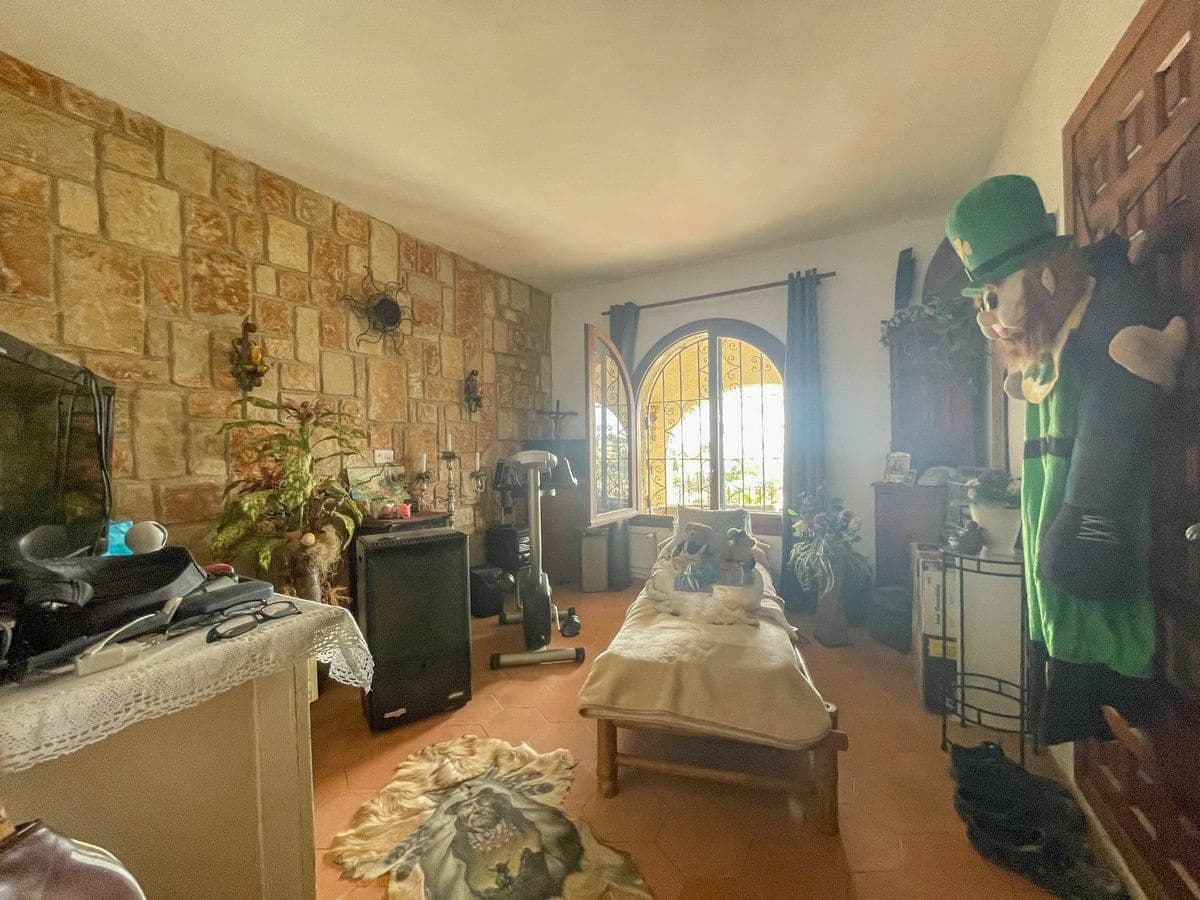 4 makuuhuone Huvila myytävänä paikassa Algorfa - 645 000 € (Ref: 10038444)