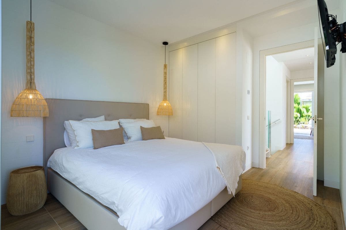 5 slaapkamer Villa te koop in Las Colinas Golf met zwembad - € 1.995.000 (Ref: 10038445)