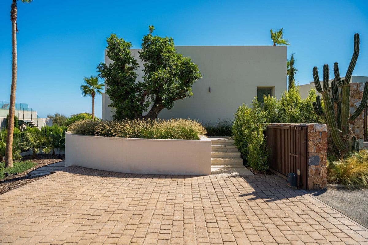 5 slaapkamer Villa te koop in Las Colinas Golf met zwembad - € 1.995.000 (Ref: 10038445)