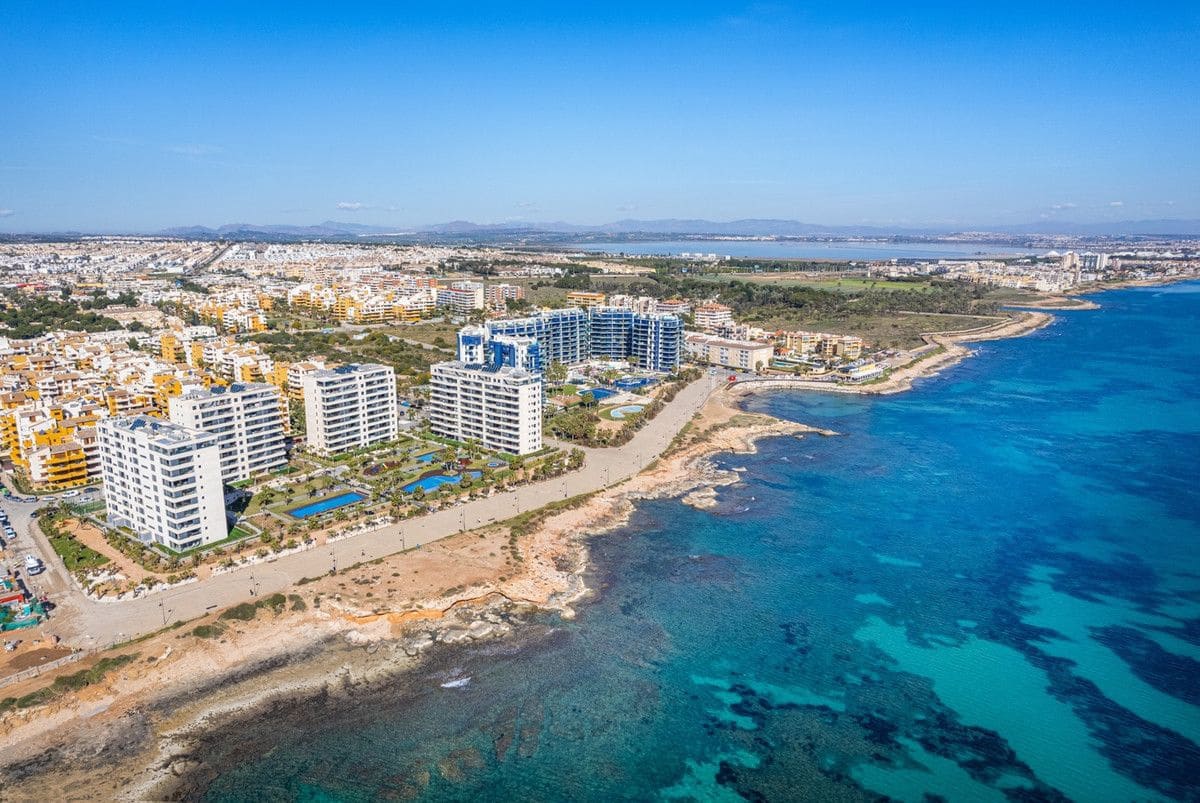 2 bedroom Apartment for sale in Orihuela Costa with pool - € 595,000 (Ref: 10038446)