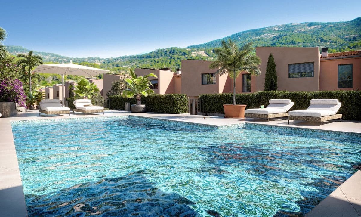 3 bedroom Townhouse for sale in Esporles with pool - € 885,000 (Ref: 10047555)